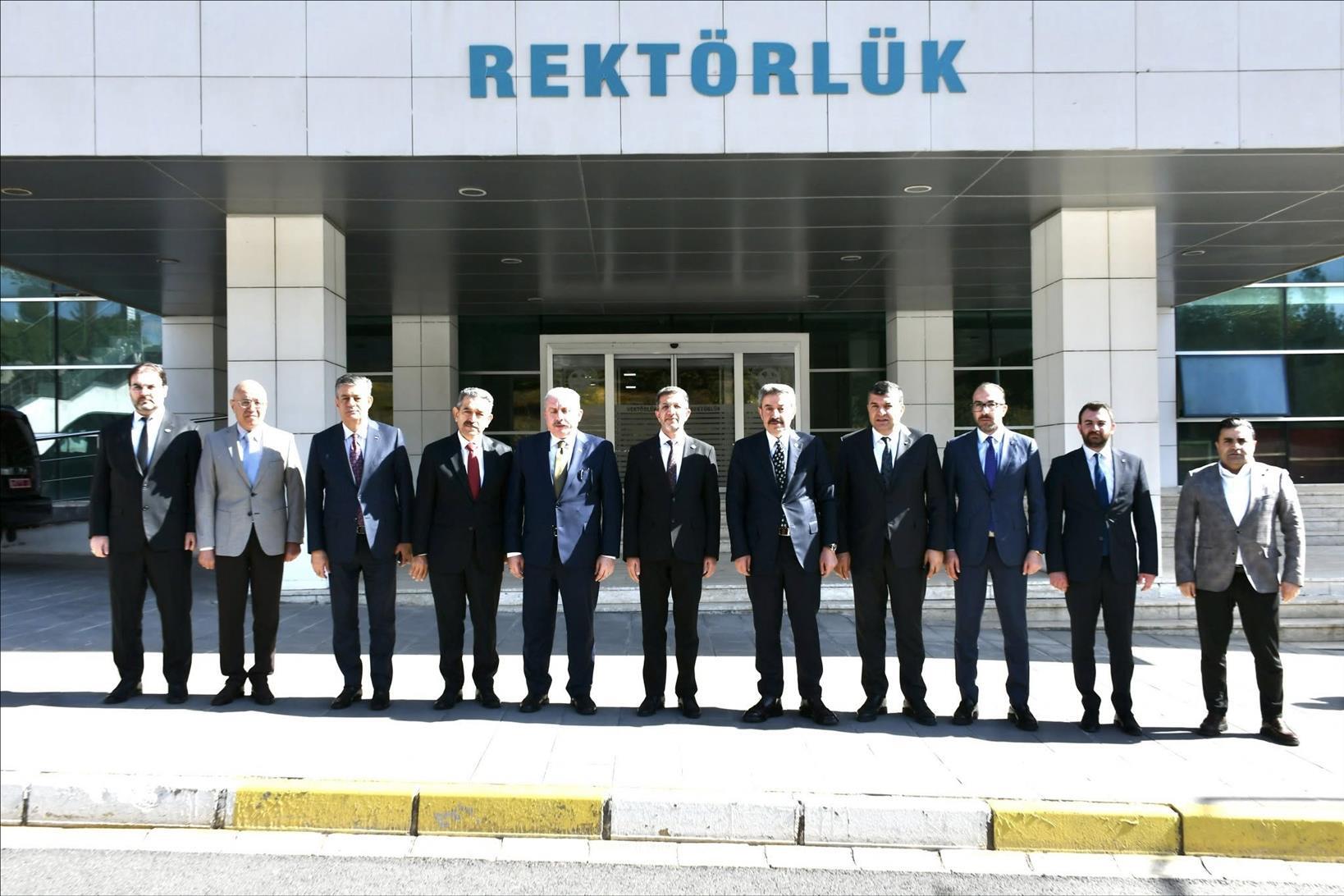 sirnak-universitesi-2025-2026-akademik-yili-acilis-toreni